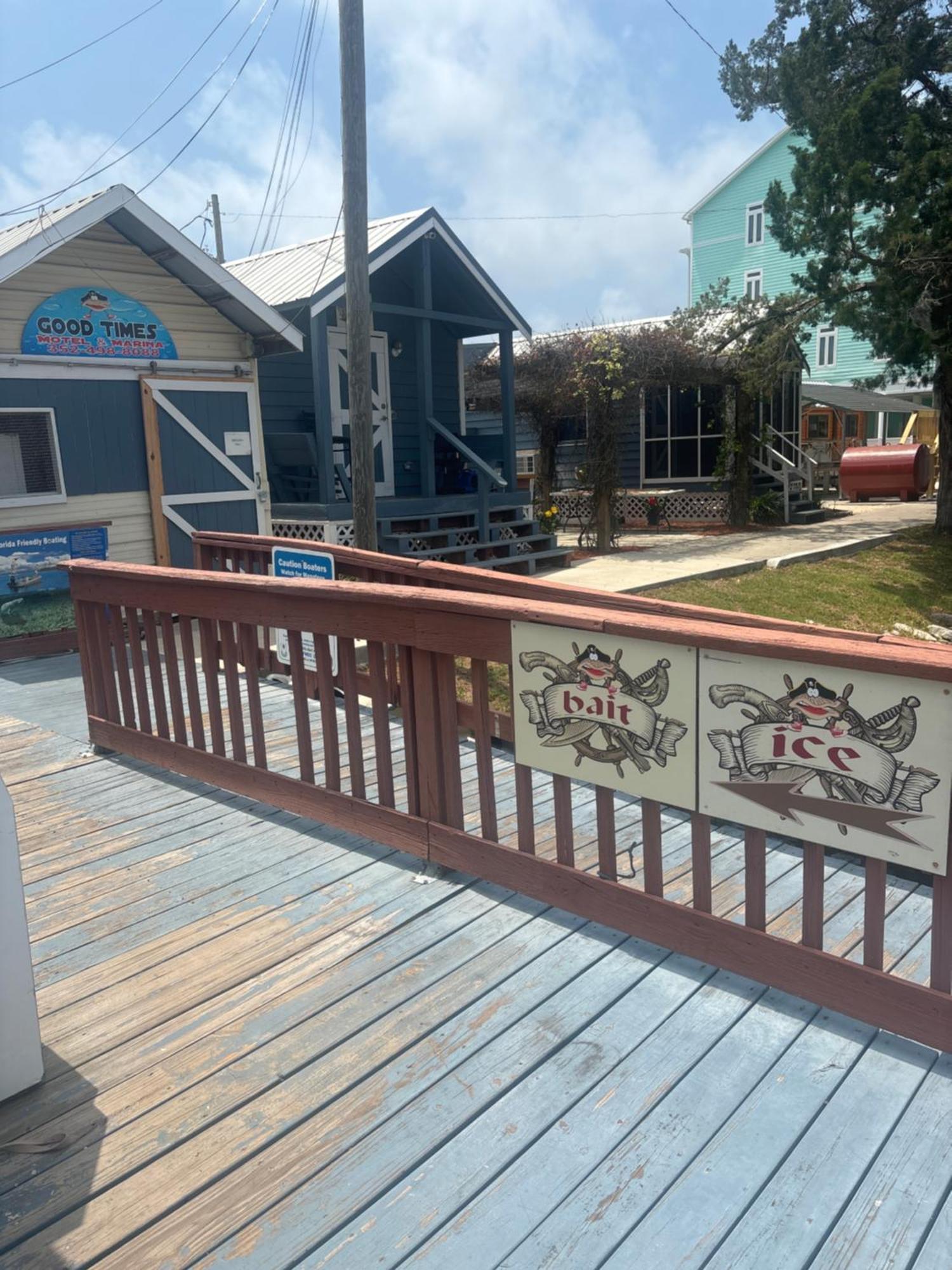 Good Times Motel And Marina Steinhatchee Exterior photo